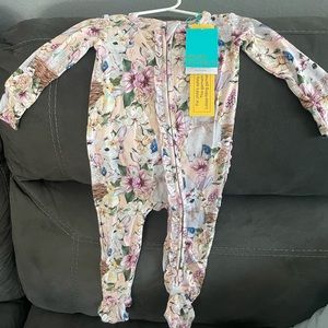 Posh Peanut Easter Hazel footie